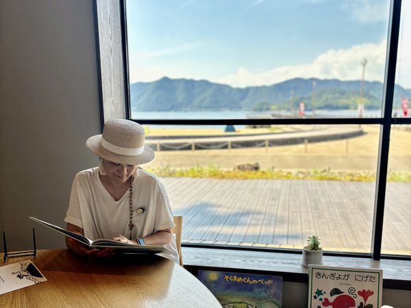 絵本百科　全5巻　レトロ　ケースなし Amazon.co.jp: 絵本百科全5巻揃い 絶版 平凡社 昭和レトロ 昭和38年