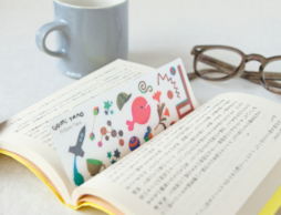 またまた可愛いアイテムが仲間入り♪ 五味太郎『きんぎょがにげた』ステーショナリー全26種＆ポーチ2種